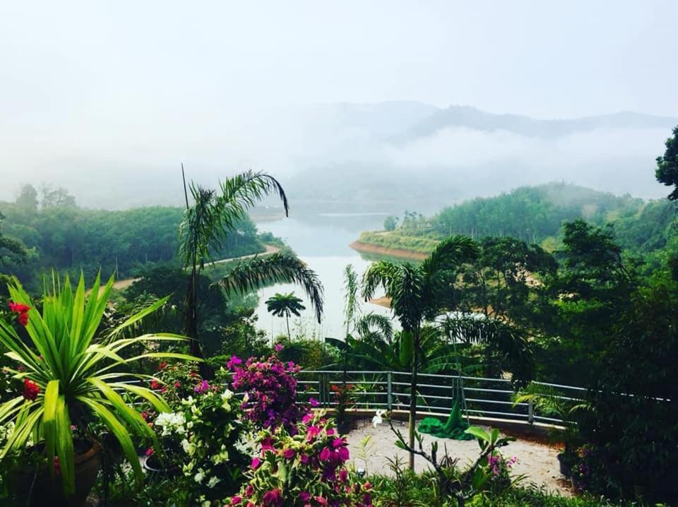 Baanhatsompaen Homestay ラノーン エクステリア 写真
