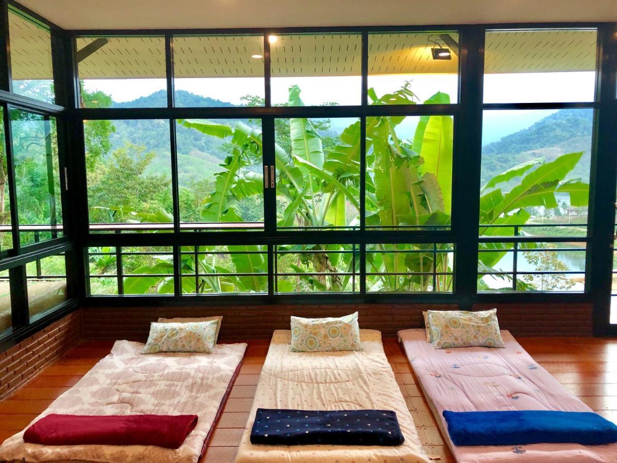 Baanhatsompaen Homestay ラノーン エクステリア 写真