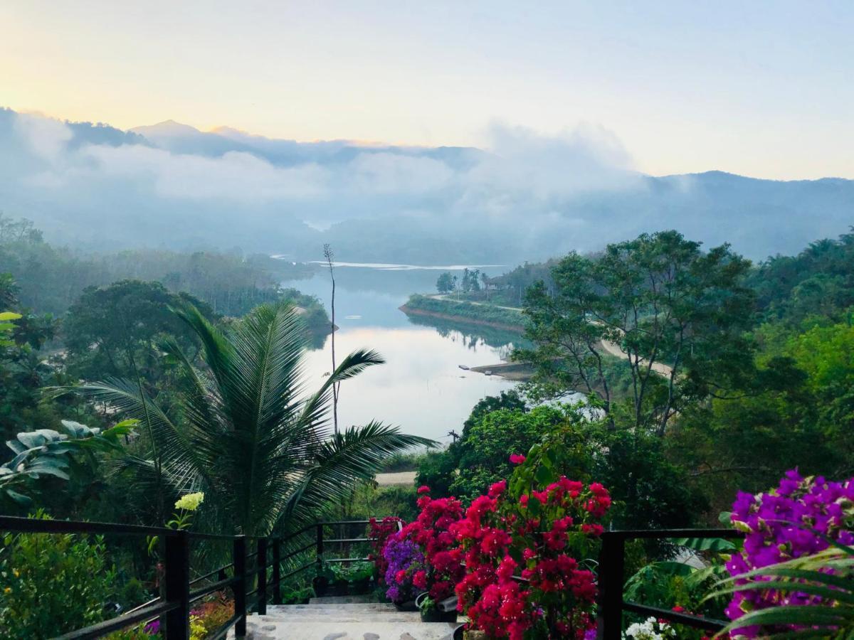Baanhatsompaen Homestay ラノーン エクステリア 写真