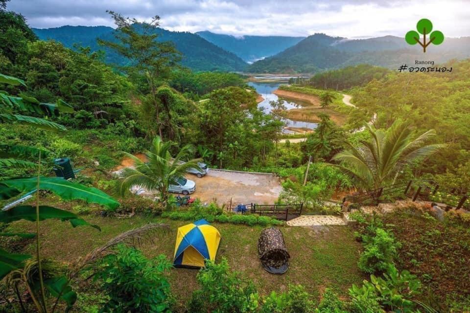 Baanhatsompaen Homestay ラノーン エクステリア 写真