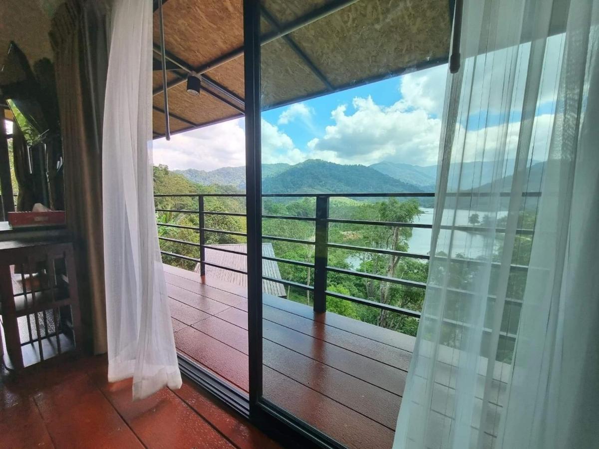 Baanhatsompaen Homestay ラノーン エクステリア 写真