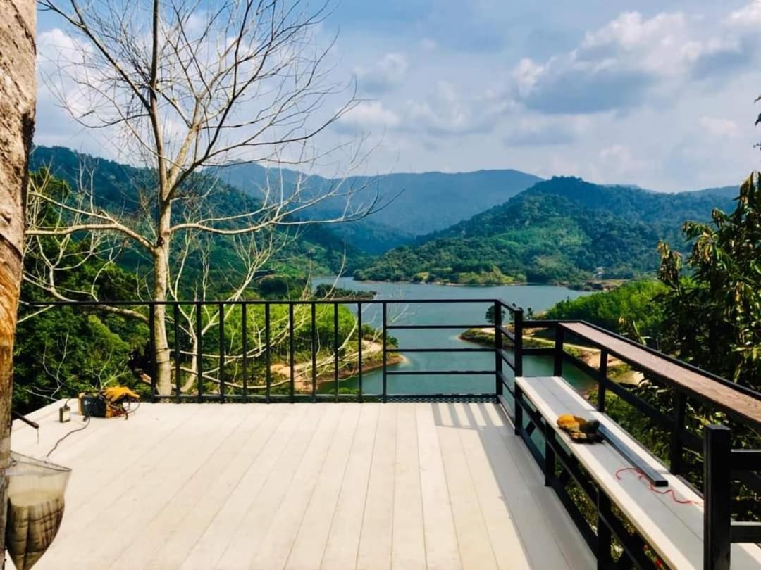 Baanhatsompaen Homestay ラノーン エクステリア 写真
