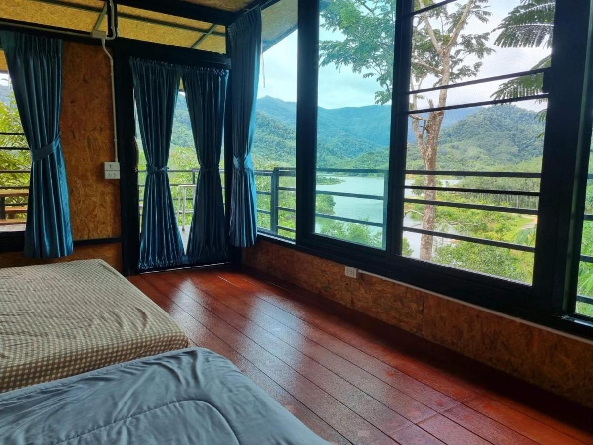 Baanhatsompaen Homestay ラノーン エクステリア 写真