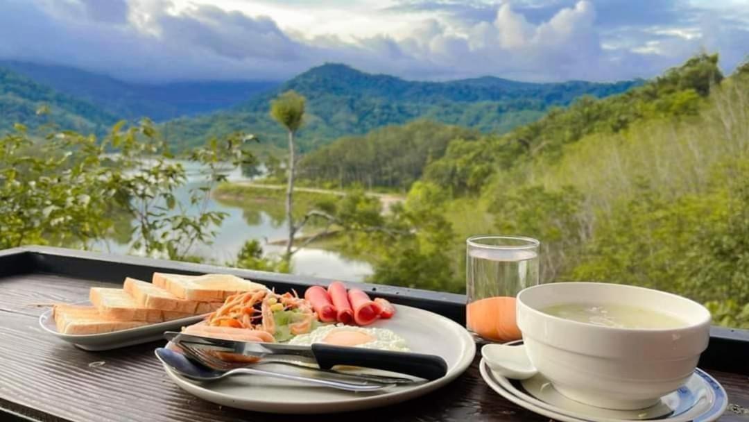 Baanhatsompaen Homestay ラノーン エクステリア 写真