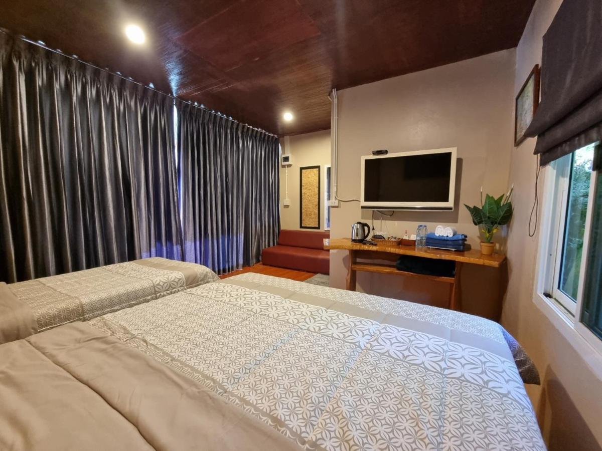 Baanhatsompaen Homestay ラノーン エクステリア 写真